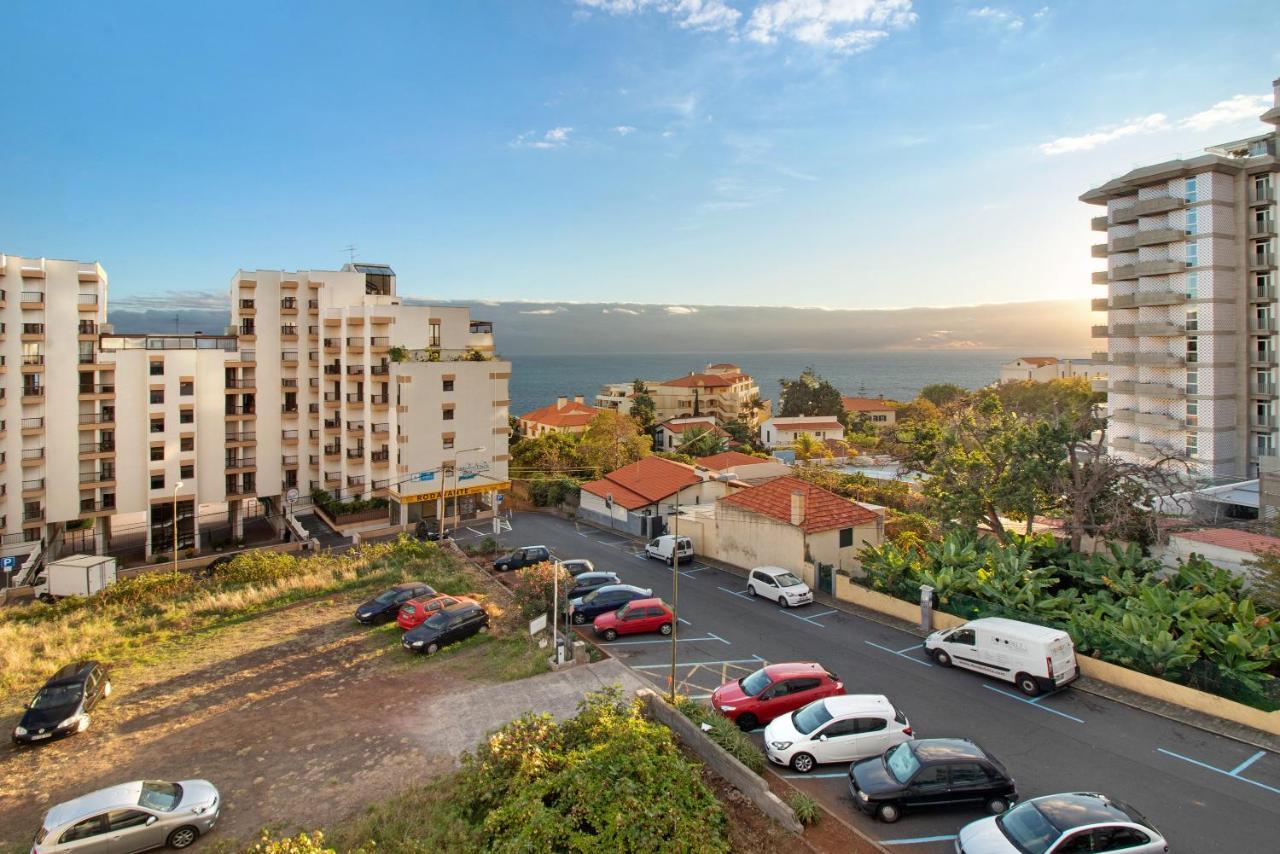 Dfm Happy Days D - Funchal Appartement Buitenkant foto